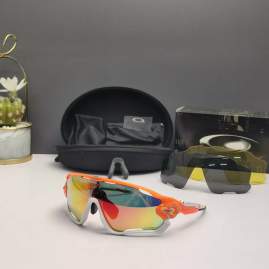 Picture of Oakley Sunglasses _SKUfw66124563fw